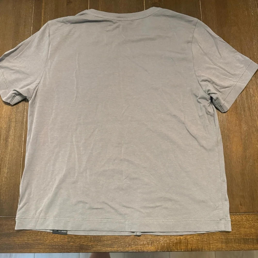 Nobull Gray Women’s Boxy Tee - Picture 2 of 3